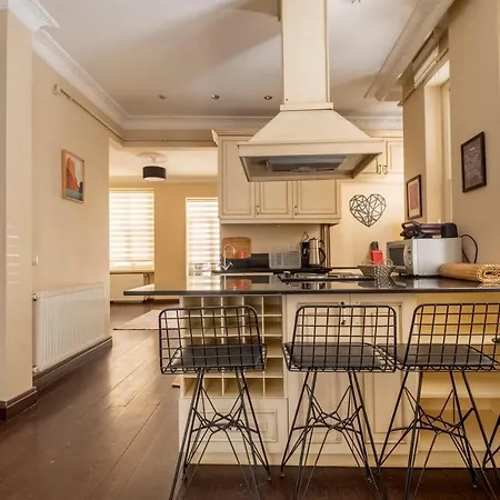 公寓 Designer Flat, 3br, 2ba *