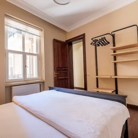 公寓 Designer Flat, 3br, 2ba