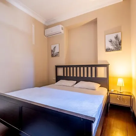 Designer Flat, 3br, 2ba 公寓 *