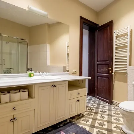 Designer Flat, 3br, 2ba * Istanbul